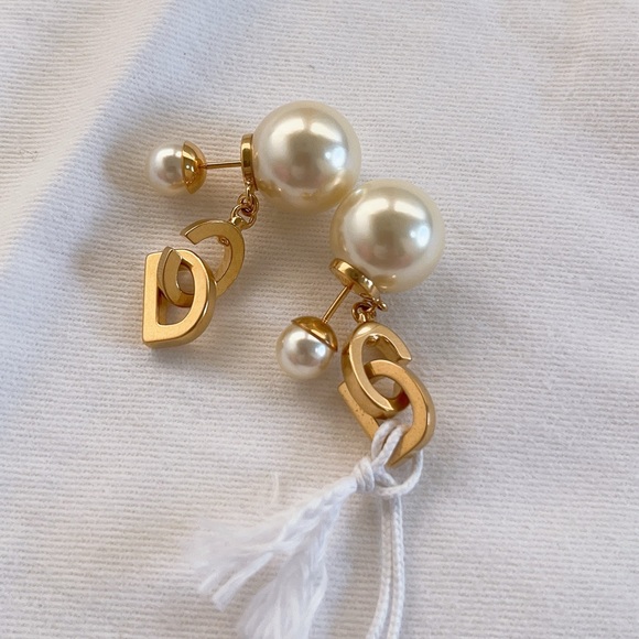 Dior Tribales Earrings Gold-Finish Metal and White Resin Pearls - Picture 3 of 16